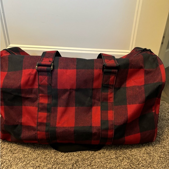 Herschel Duffel Bag & Toiletry Case - Picture 3 of 7